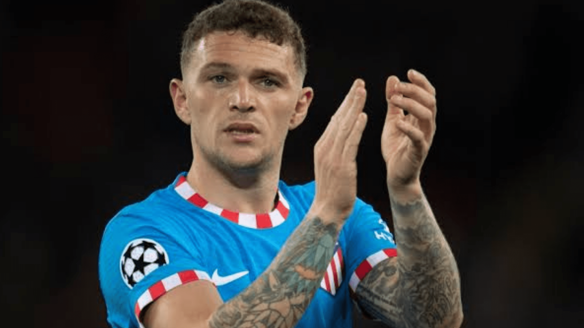 Kieran Trippier waves goodbye to Atlético Madrid fans ahead of potential Newcastle move