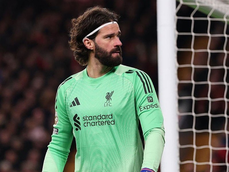 Liverpool lose Alisson for Champions League trip to Galatasaray