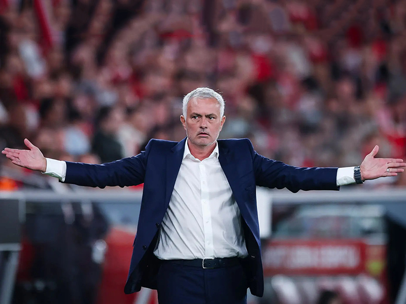 José Mourinho sends warning to Benfica player