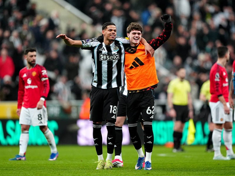 Osula strikes late as Newcastle hand Carrick first United defeat