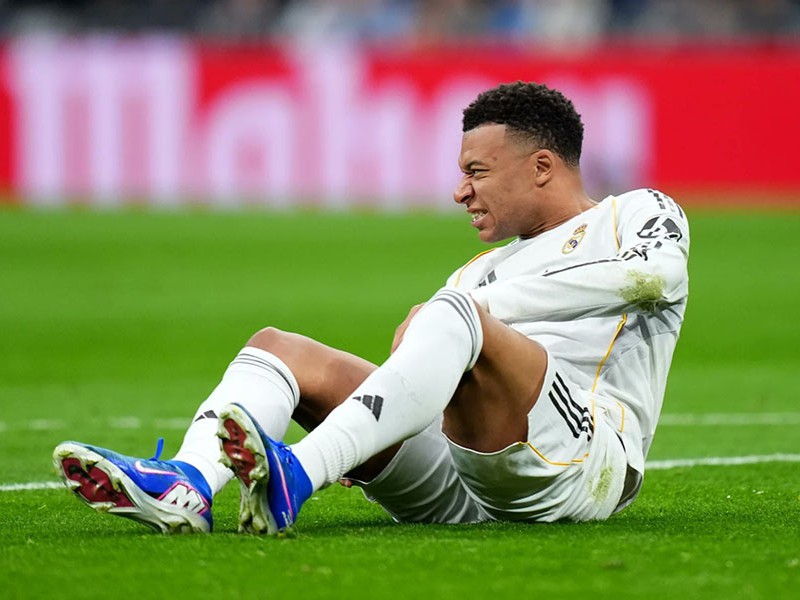 Mbappe injury clouds Real Madrid’s Clasico plans