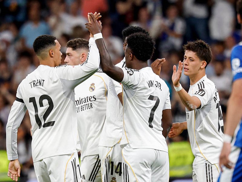 Real Madrid close gap with win over Alaves