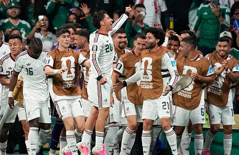 Mexico finish group stage with perfect record as Czech Republic exits