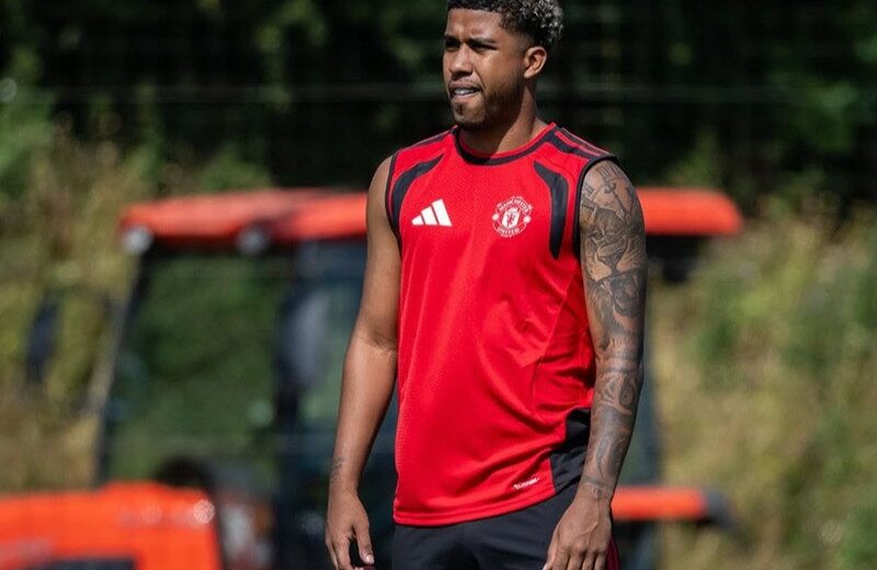 Manchester United land Santos and close in on Tielemans after ending Ederson pursuit